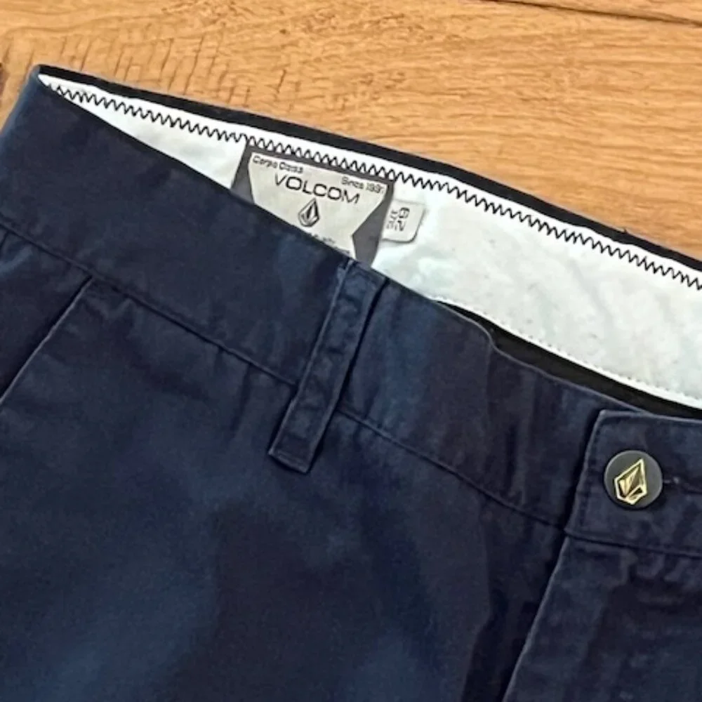 Volcom - Picture 4 of 4